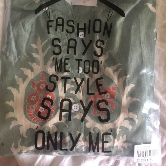 Green 3/4 Sleeve Print Top - Picture 2 of 5